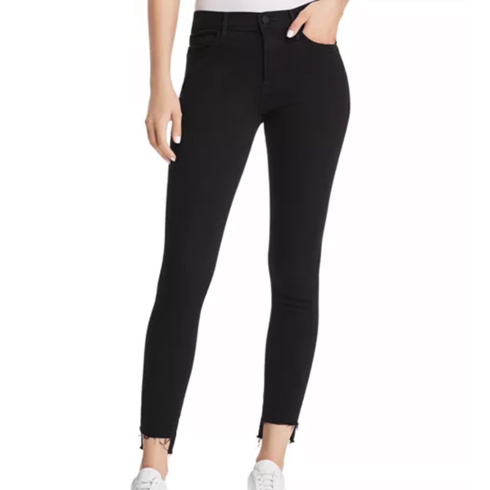 Le Skinny De Jeanne Raw Stagger Mid Rise Cropped Skinny Jeans in Film Noir